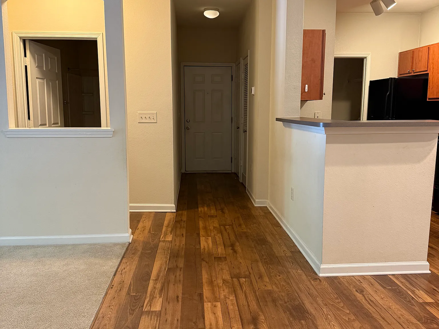 Comfortable and Spacious Condo — Photo 2