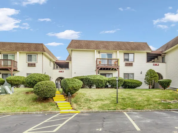 17 Village Park Drive #1D, Fishkill, NY 12524