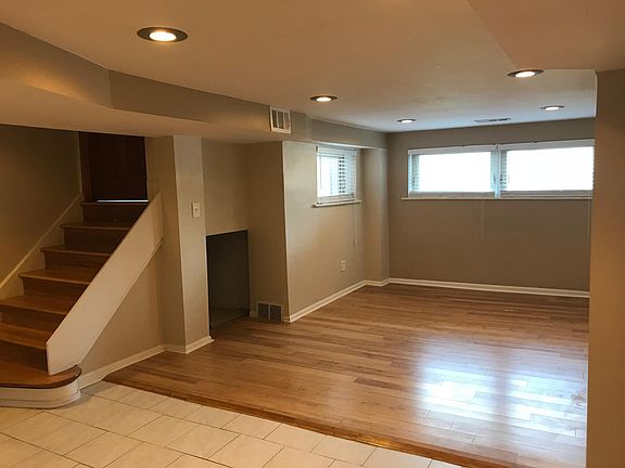 2nd image of 7643 Jackson Blvd