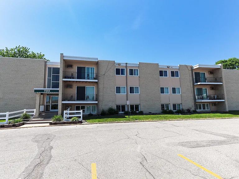Cedar Avenue Apartments — Photo 29