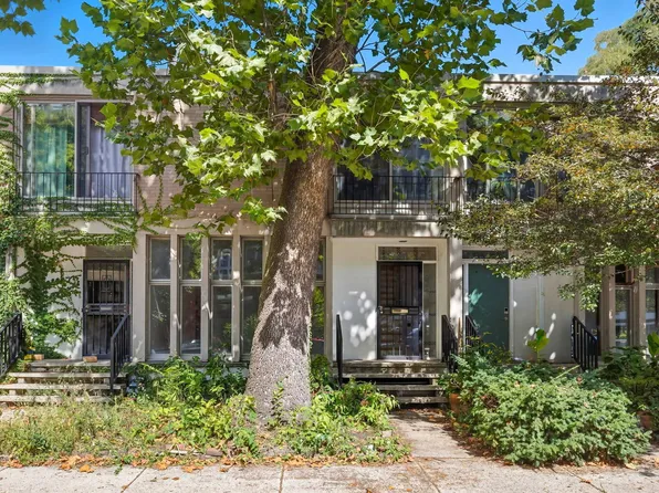 1412 E Rochdale Pl, Chicago, IL 60615