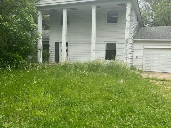 6290 Belvidere Rd, Roscoe, IL 61073