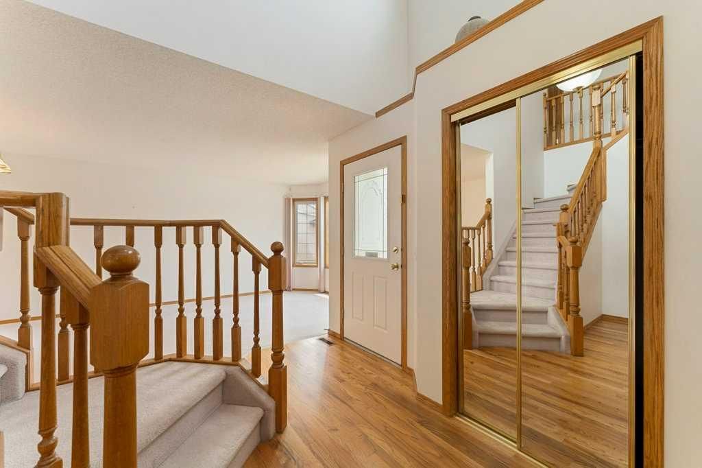 62 Edgebrook Hts NW, Calgary, AB - View 5