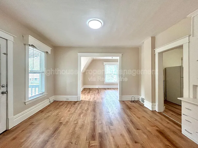 2550 Crozier Ave #2 — Photo 6