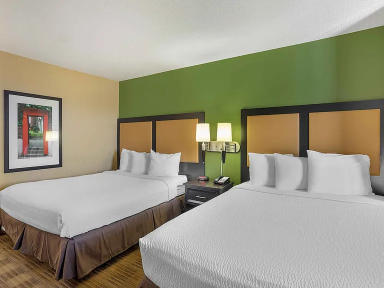 Studio Suite - 2 Queen Beds