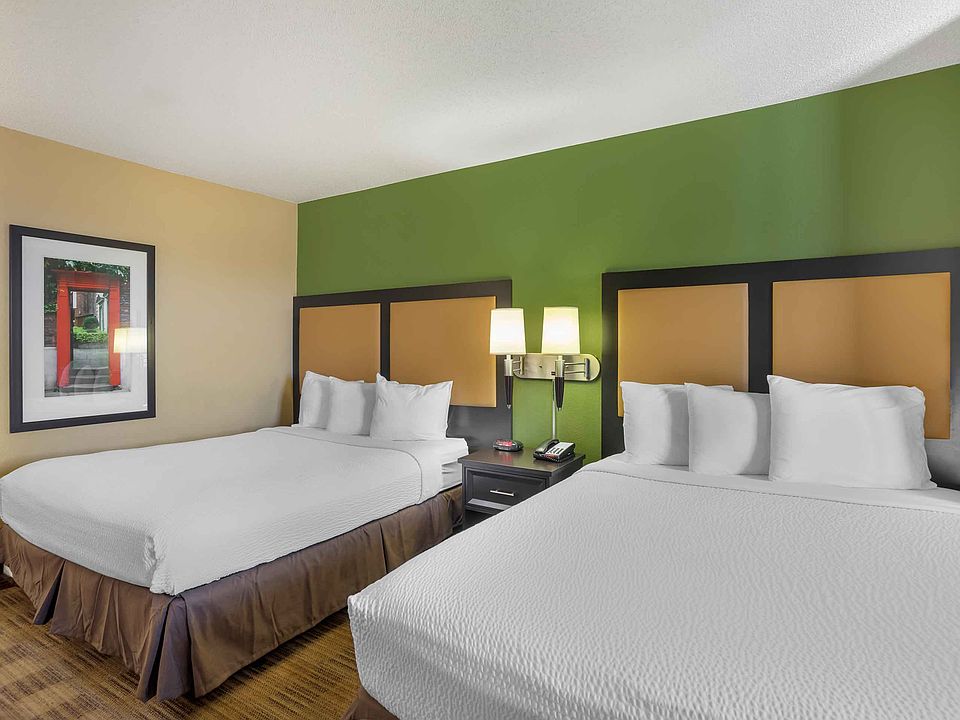 Studio Suite - 2 Full Beds