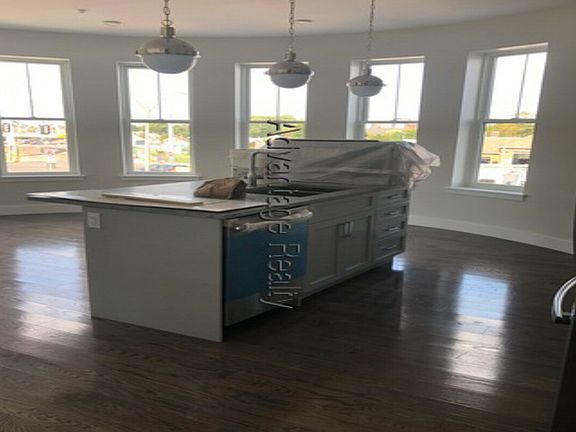 2nd image of 434 McGrath Hwy #209