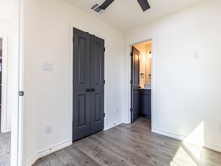 118 Shenandoah St #202 — Photo 21