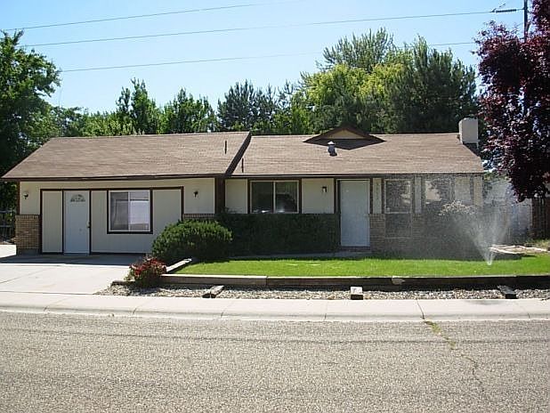 1st image of 5935 N Brighton Ave