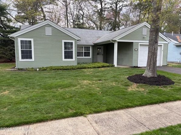 14 Portsmouth Drive, Forked River, NJ 08731