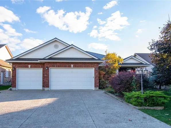 15 Parkview Dr, Wellesley, ON N0B 2T0