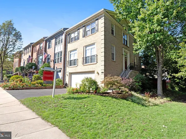 7443 Collins Meade Way, Alexandria, VA 22315