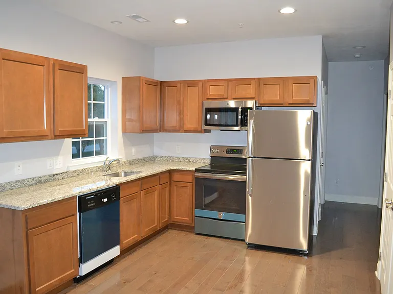 156 Lambert Dr — Photo 21