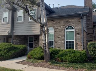 19 Foxcroft Rd APT 119, Naperville, IL 60565