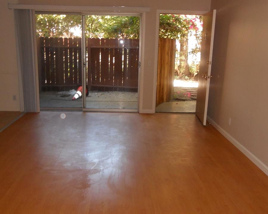 1st image of 405 N Marengo Ave APT 4