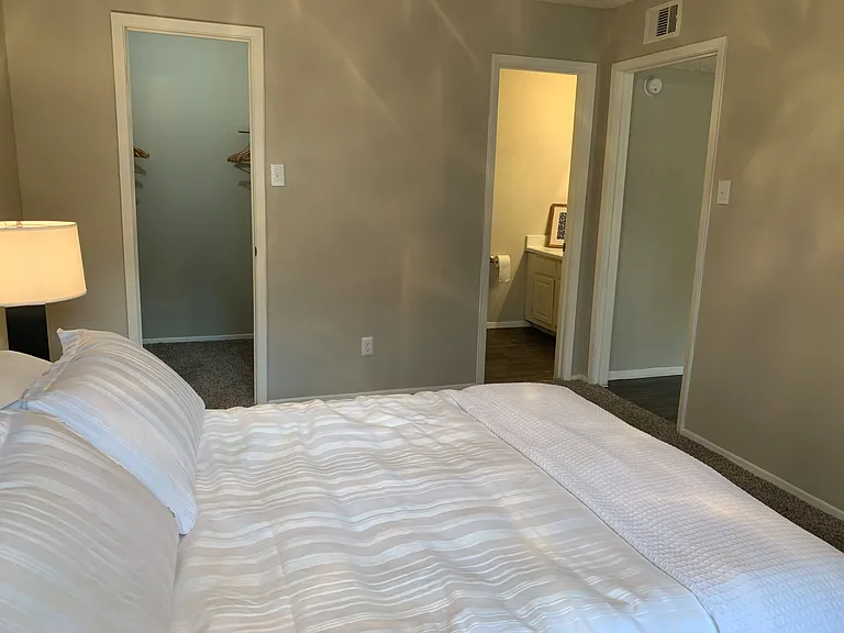 8727 Fredericksburg Rd — Photo 36