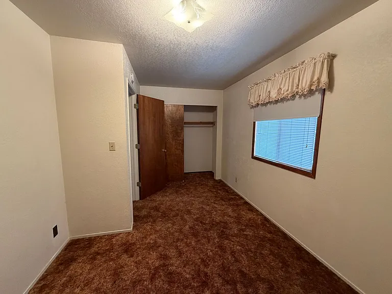 1247 Sierra Blvd — Photo 5
