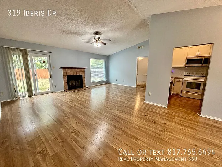319 Iberis Dr — Photo 2