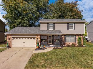 25 Gloucester Cir, Bloomington, IL 61704