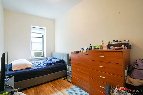 Rented by City Connections Realty | media 32