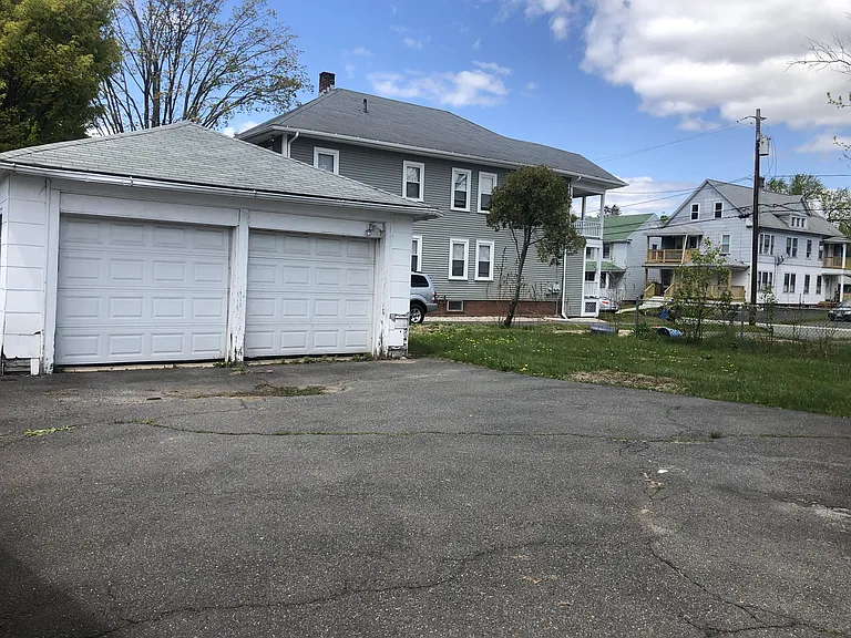 1685-1687 Northampton St #1685 — Photo 13