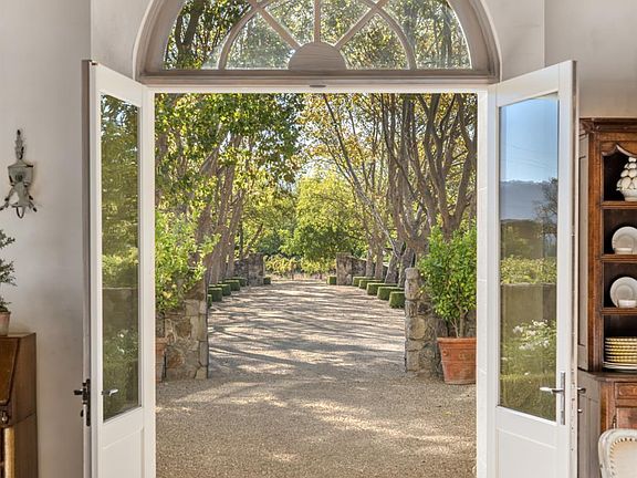 3rd image of 1032 Ponti Road
