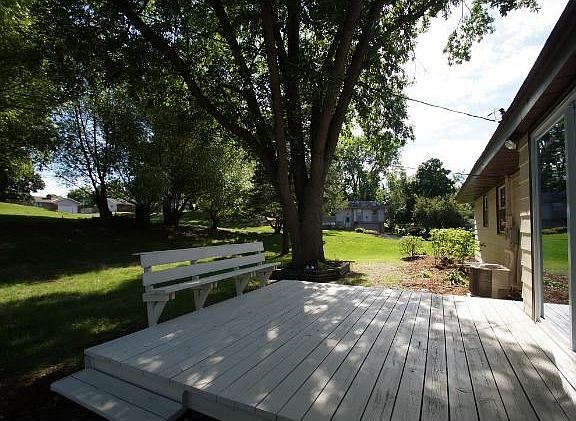 2nd image of 101 Mary Ann Ln