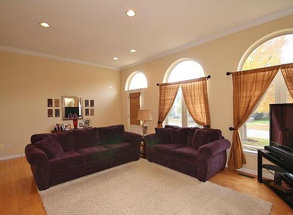 4th image of 4223 Olive St