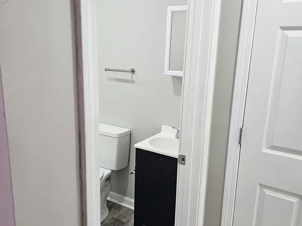 2118 Howard St APT 2, Louisville, KY 40211