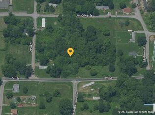 Monroe St, Colp, IL 62921