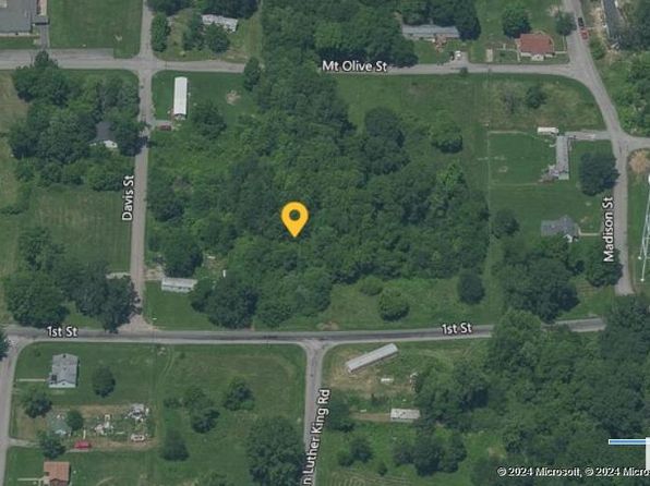 Monroe St, Colp, IL 62921