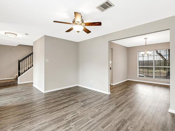 5th image of 15318 Chestnut Falls Drive