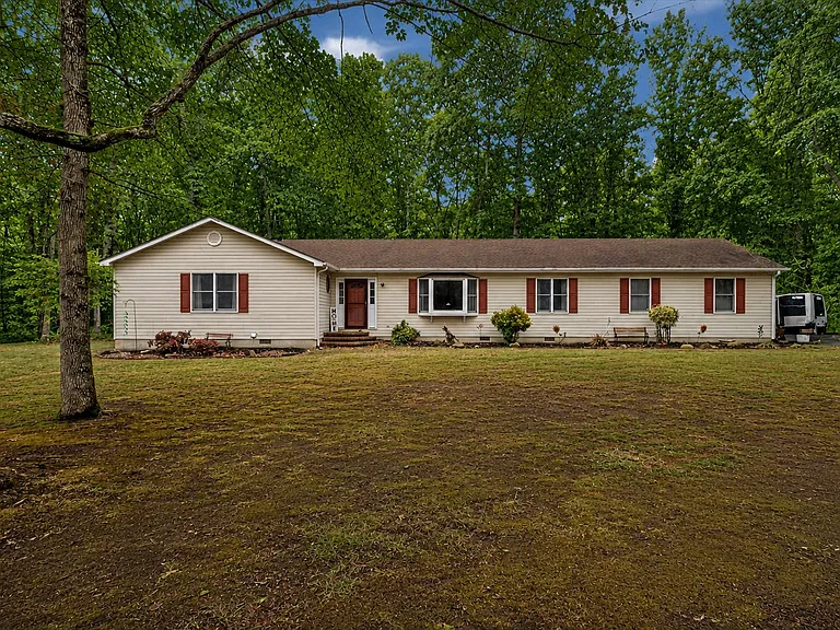 8953 Treesdale Dr — Photo 3