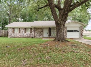 300 Slagle St, Vidor, TX 77662