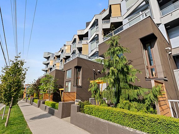 4th image of 32828 Landeau Pl #6