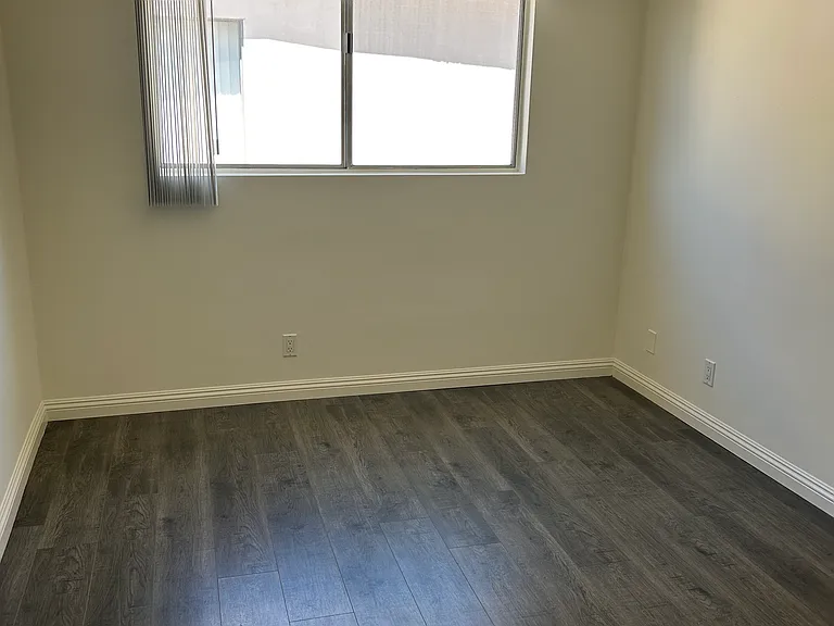 1333 S Bundy Dr #9 — Photo 15