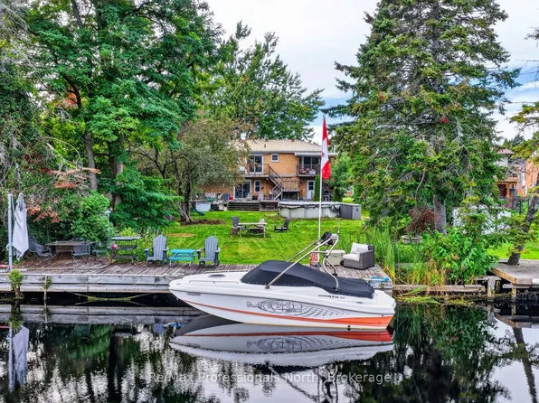 25 Lankin Blvd, Orillia, ON L3V 6T1