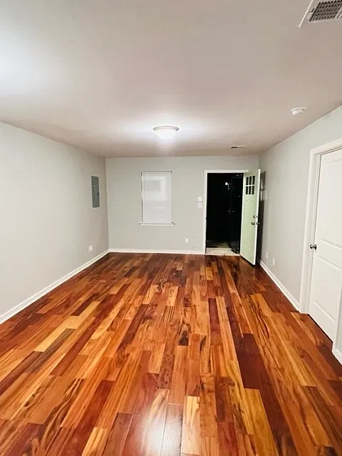 4 bed, 1.0 bath, $1,100 — Photo 3
