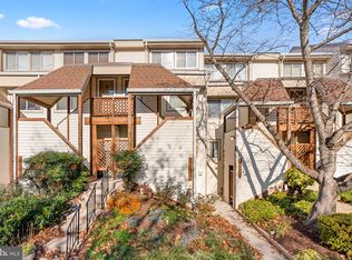 18268 Windsor Hill Dr #403, Olney, MD 20832
