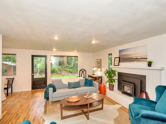 4th image of 10107 74th Ave NW