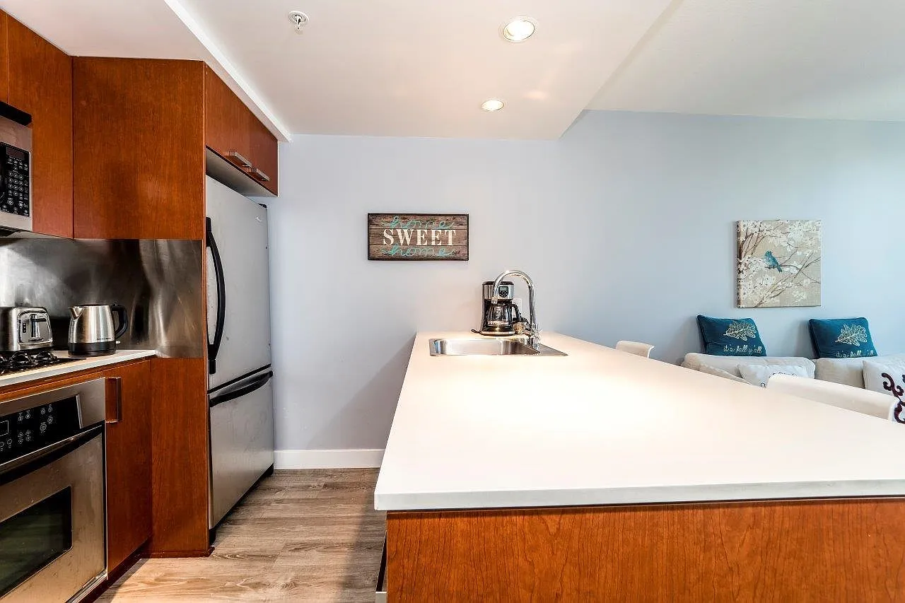 1 bed, 480 sqft, $2,395 — Photo 3