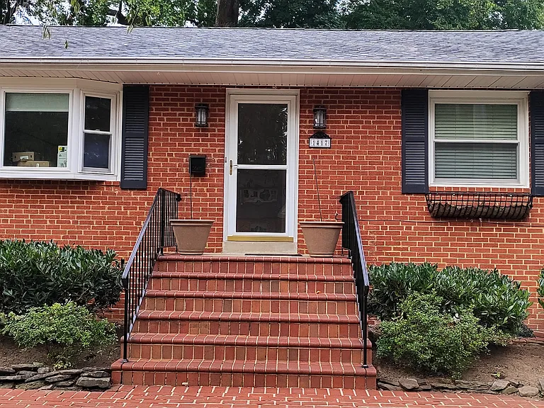 1417 N Buchanan St — Photo 1