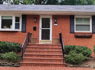 1417 N Buchanan St, Arlington, VA 22205