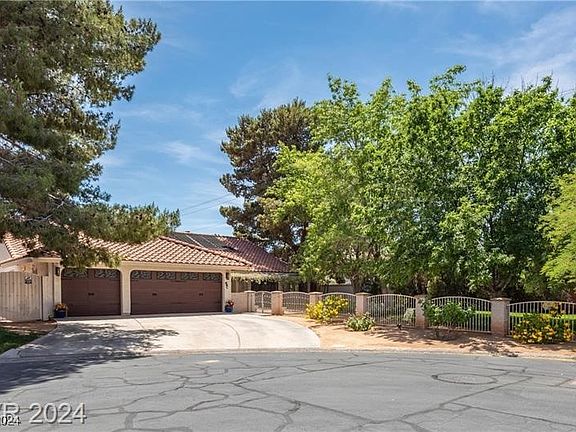 2nd image of 1527 Figueroa Dr