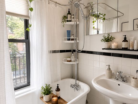 4th image of 259 Bleecker St APT 4