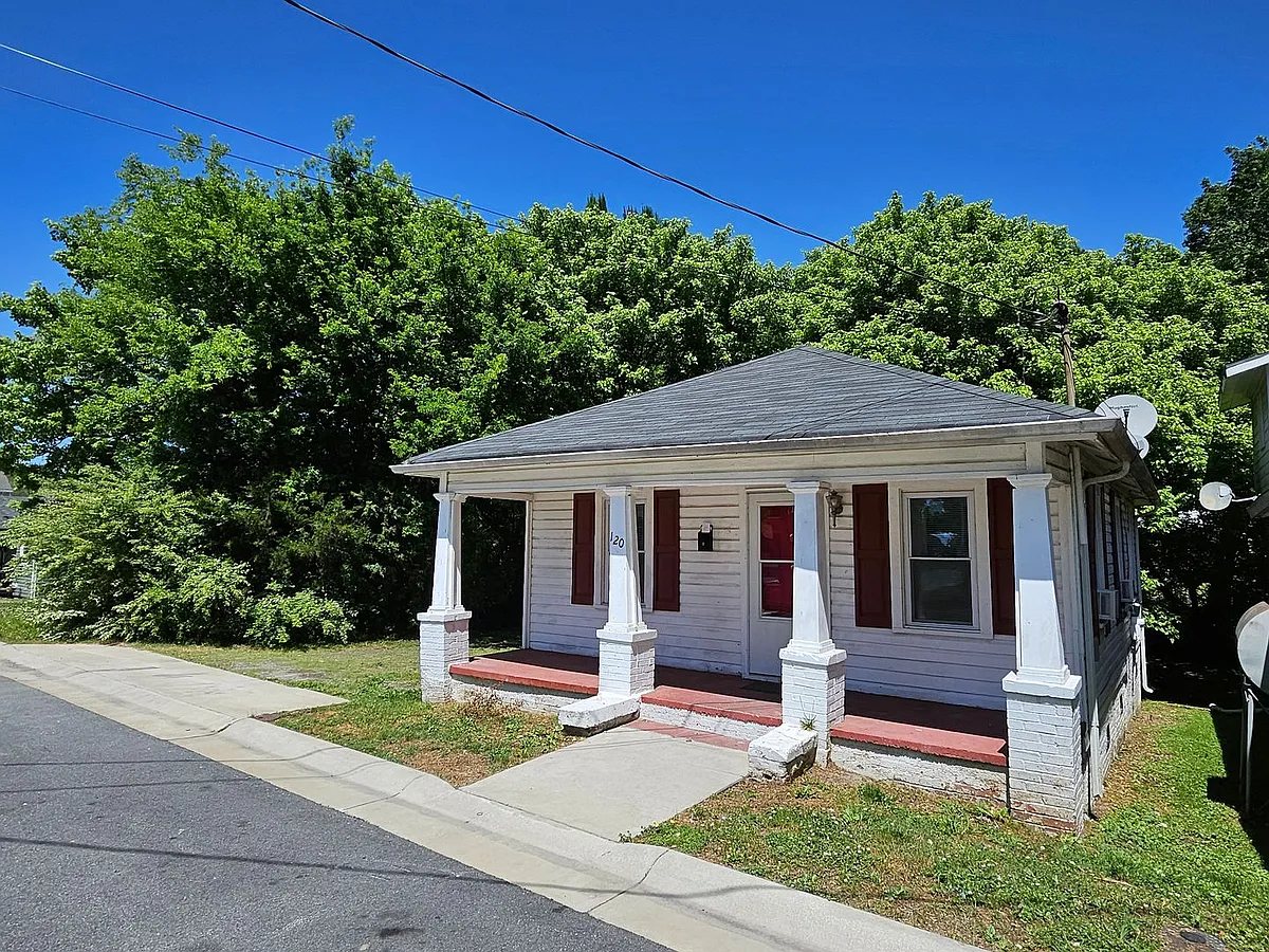 Building Photo - 120 S 10th St