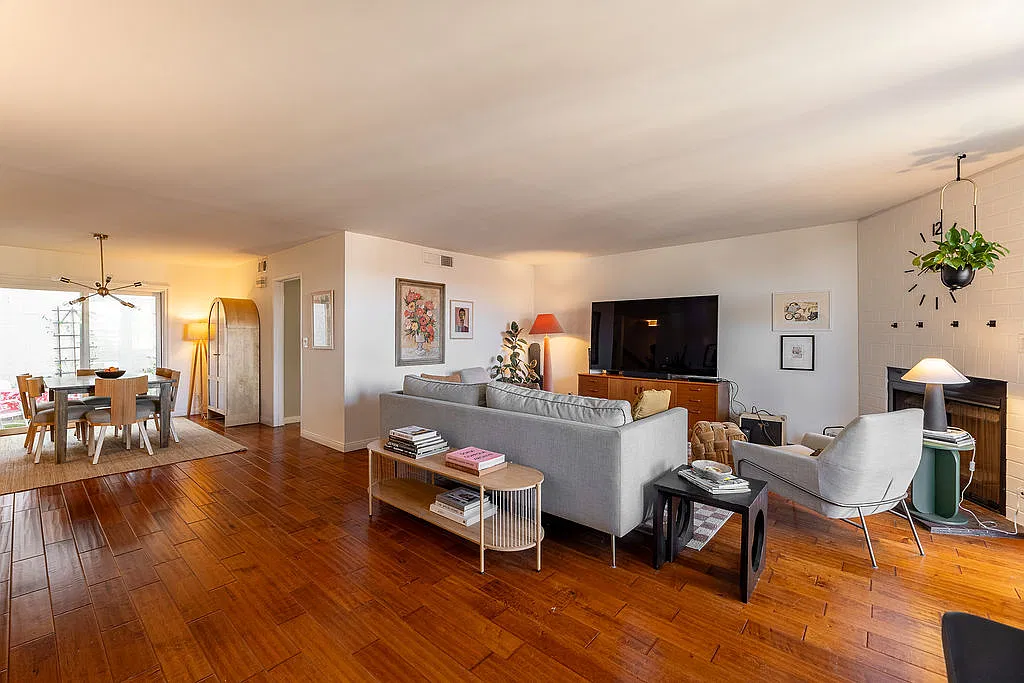 3 bed, 2.5 bath, 1703 sqft, $4,500 — Photo 4