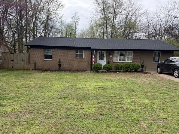 2405 Dogwood Pl, Springdale, AR 72762