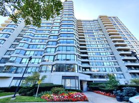 1121 Steeles Ave W, Toronto, ON