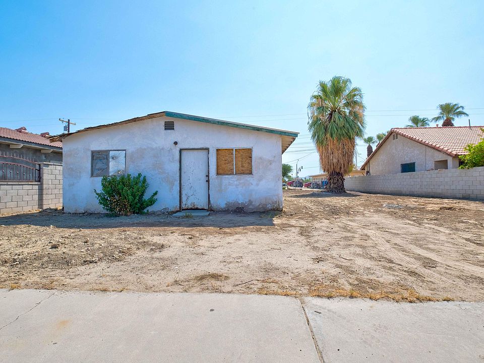 1st image of 52864 Calle Camacho